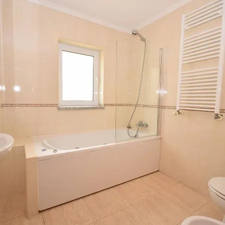 Scenic In Foz Do Arelho With Private Swimming Pool Вилла *